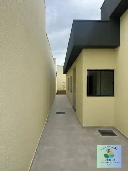 Casa com 3 quartos à venda, 180m2 em Sao Pedro Da Aldeia - RJ - imagem 3 Foto 3 de Casa com 3 quartos à venda, 180m2 em Sao Pedro Da Aldeia - RJ