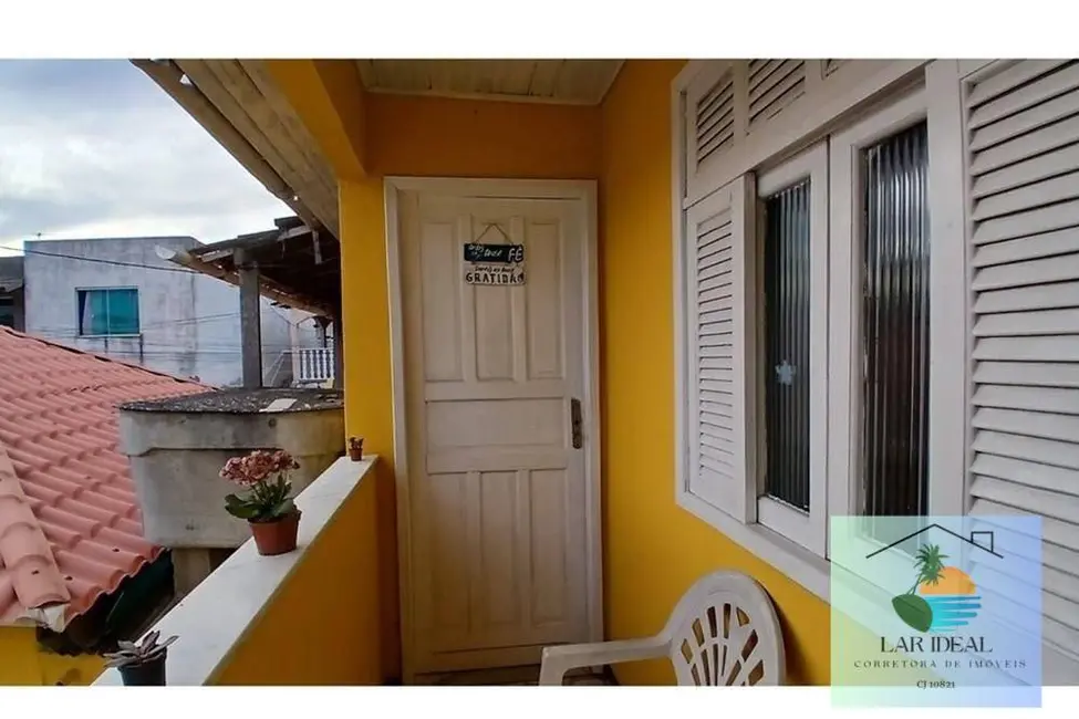 Casa com 5 quartos à venda, 290m2 em Sao Pedro Da Aldeia - RJ - imagem 2 Foto 2 de Casa com 5 quartos à venda, 290m2 em Sao Pedro Da Aldeia - RJ