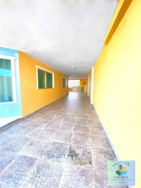 Foto 3 de Casa com 4 quartos à venda, 574m2 em Araruama - RJ