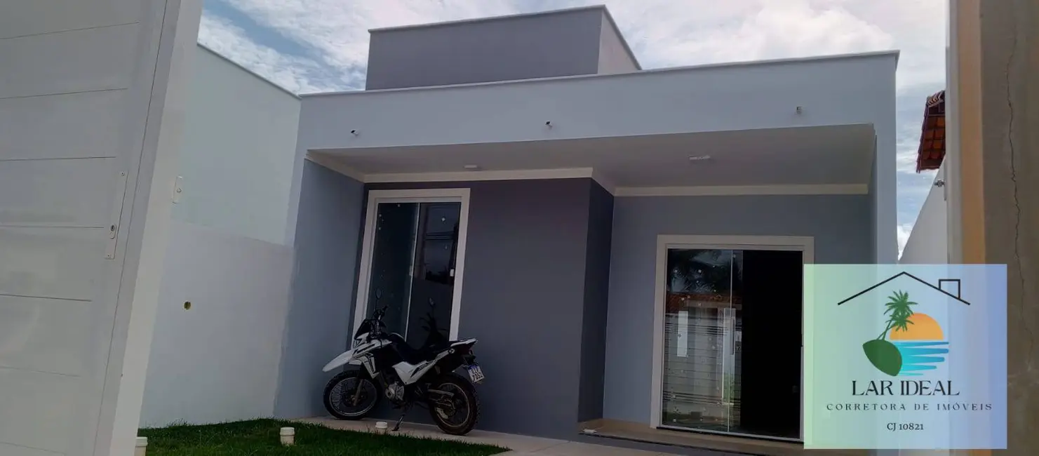 Foto 2 de Casa com 2 quartos à venda em Araruama - RJ