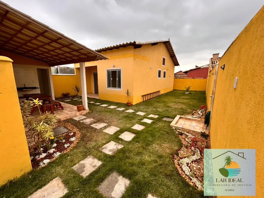 Foto 1 de Casa com 2 quartos à venda em Cabo Frio - RJ