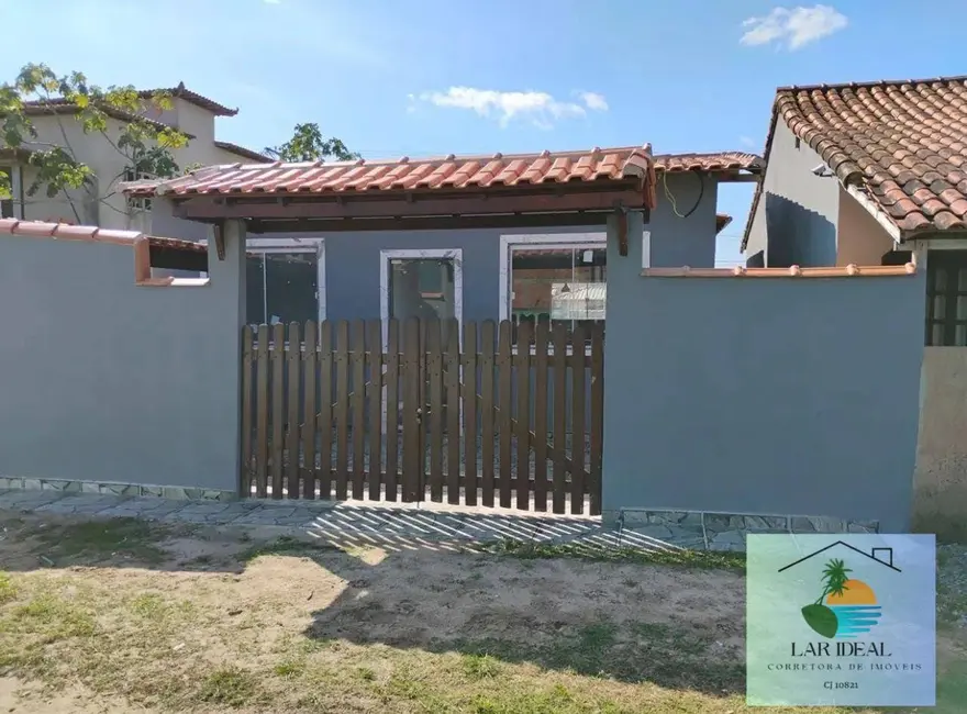 Foto 1 de Casa com 2 quartos à venda em Cabo Frio - RJ