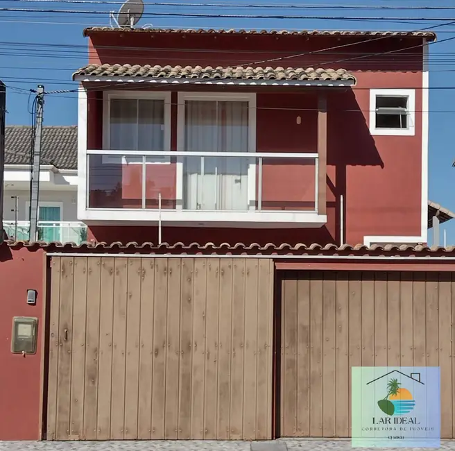 Foto 1 de Casa com 4 quartos à venda, 225m2 em Cabo Frio - RJ