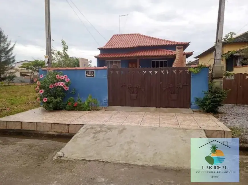 Foto 1 de Casa com 2 quartos à venda, 120m2 em Cabo Frio - RJ