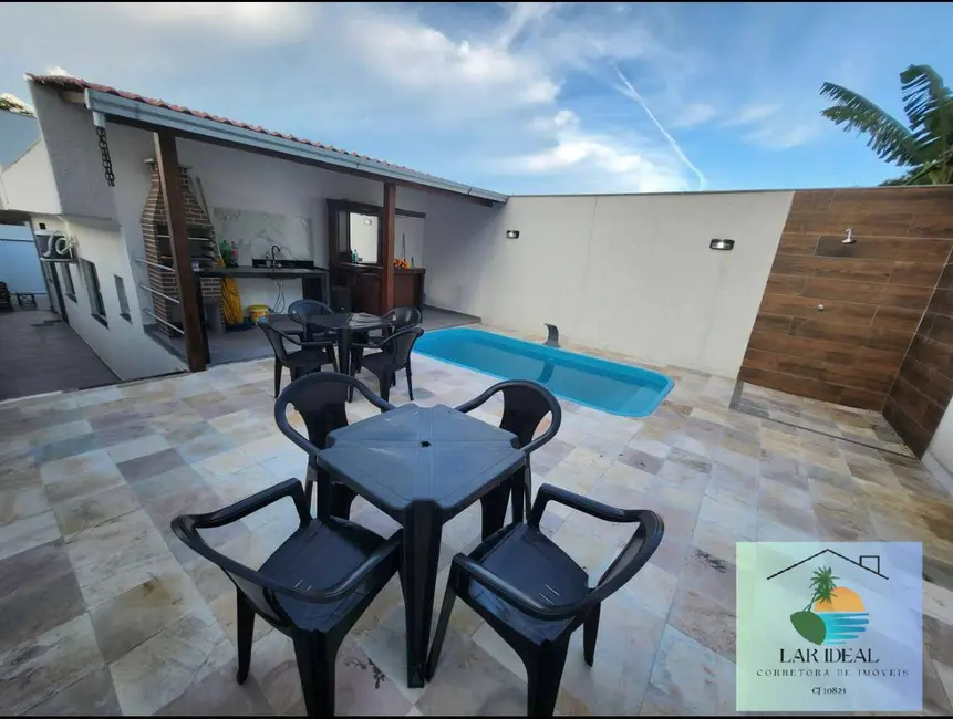 Foto 1 de Casa com 2 quartos à venda, 115m2 em Cabo Frio - RJ