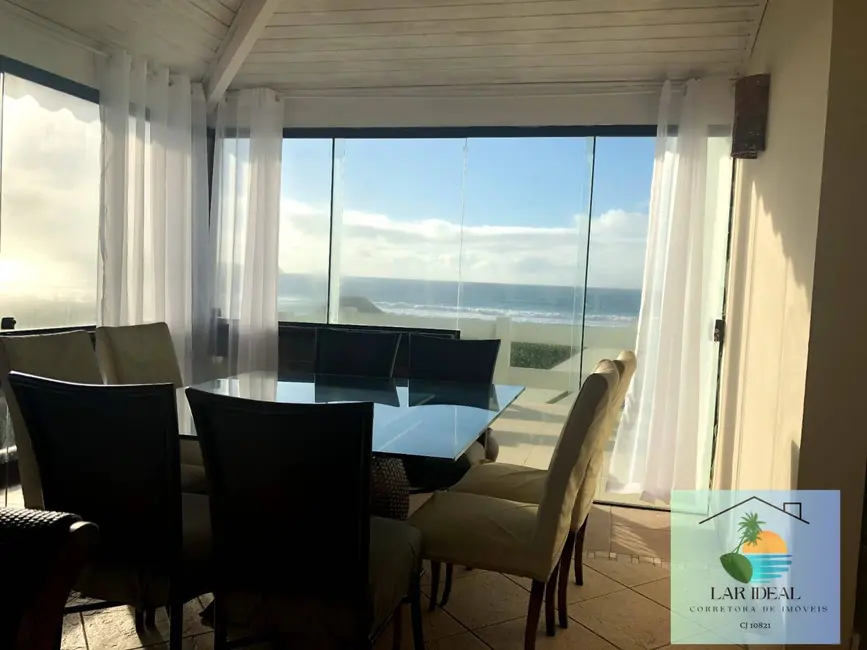 Foto 1 de Casa com 3 quartos à venda em Cabo Frio - RJ