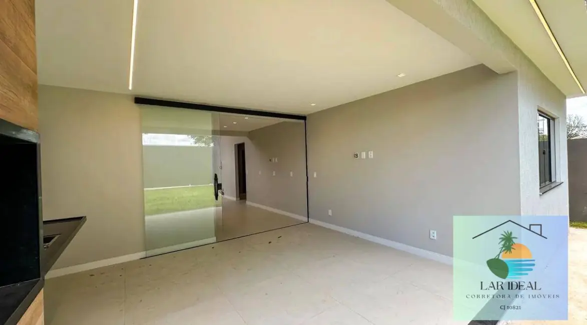 Foto 4 de Casa com 3 quartos à venda, 360m2 em São Mateus, Sao Pedro Da Aldeia - RJ