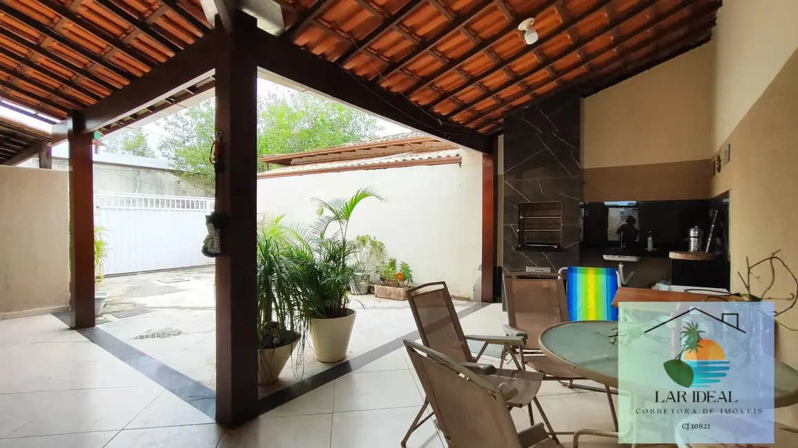 Foto 3 de Casa com 2 quartos à venda em Rio Das Ostras - RJ