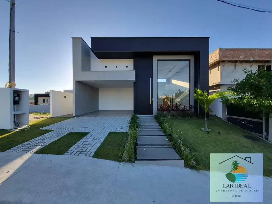 Casa com 3 quartos à venda, 252m2 em Nova São Pedro, Sao Pedro Da Aldeia - RJ - imagem 1 Foto 1 de Casa com 3 quartos à venda, 252m2 em Nova São Pedro, Sao Pedro Da Aldeia - RJ