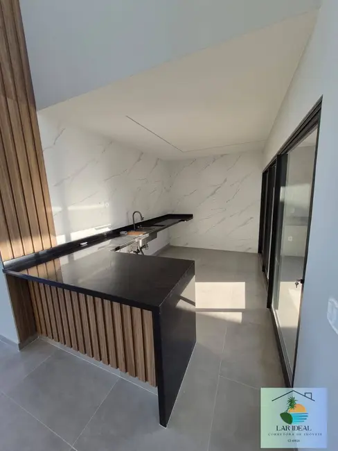 Casa com 3 quartos à venda, 252m2 em Nova São Pedro, Sao Pedro Da Aldeia - RJ - imagem 3 Foto 3 de Casa com 3 quartos à venda, 252m2 em Nova São Pedro, Sao Pedro Da Aldeia - RJ