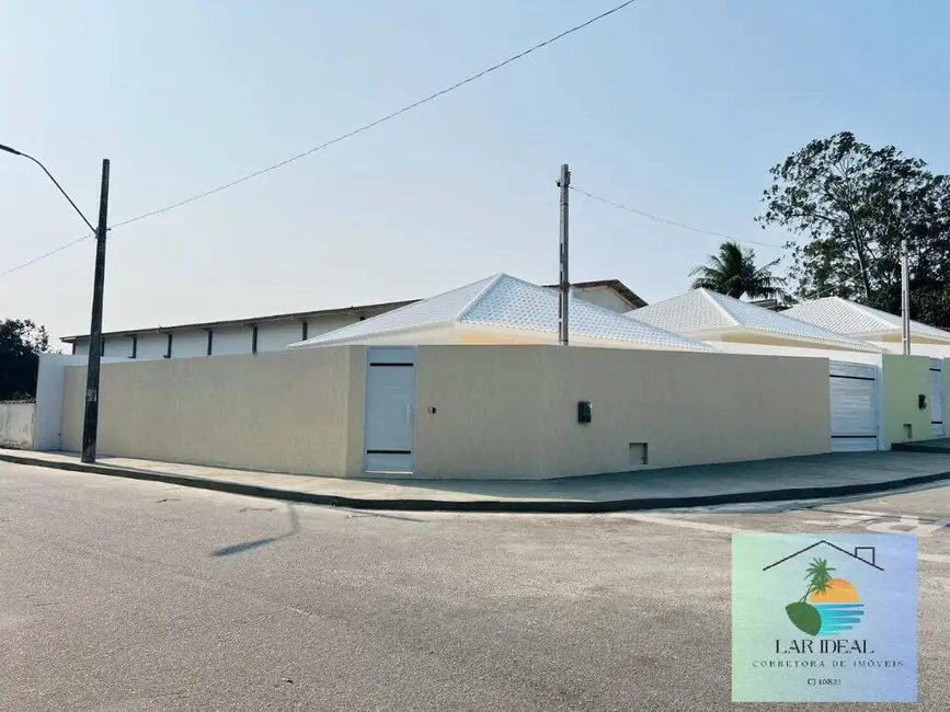 Foto 1 de Casa com 3 quartos à venda, 250m2 em Araruama - RJ