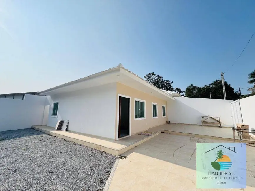 Foto 7 de Casa com 3 quartos à venda, 250m2 em Araruama - RJ