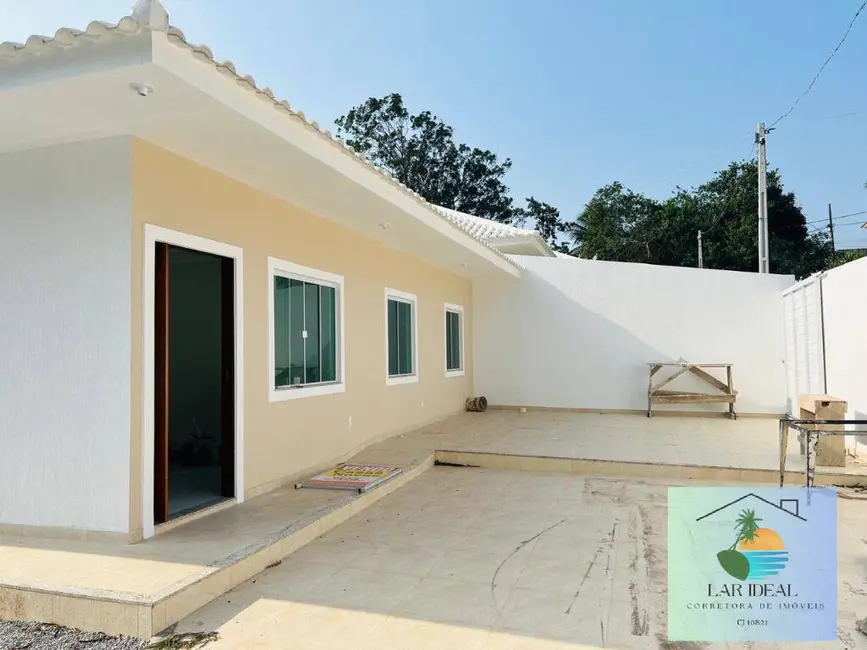 Foto 4 de Casa com 3 quartos à venda, 250m2 em Araruama - RJ