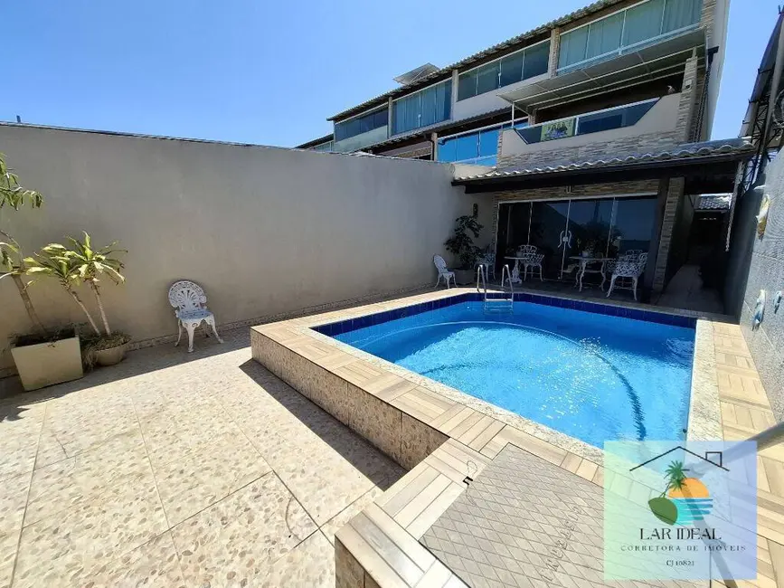 Foto 2 de Casa com 4 quartos à venda, 360m2 em Centro, Araruama - RJ