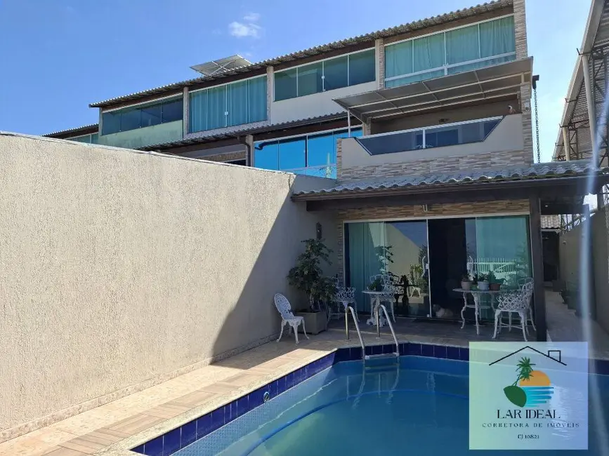 Foto 1 de Casa com 4 quartos à venda, 360m2 em Centro, Araruama - RJ