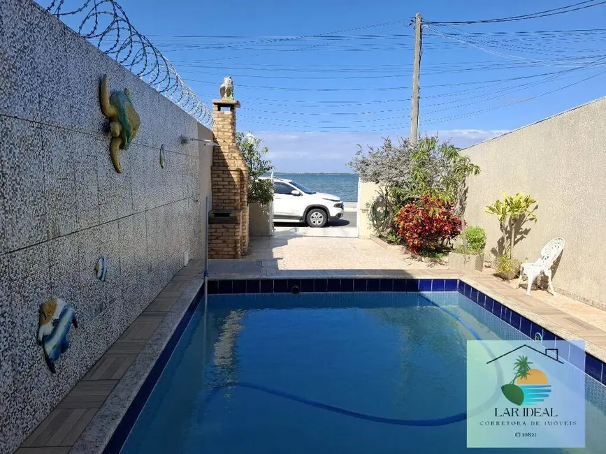 Foto 3 de Casa com 4 quartos à venda, 360m2 em Centro, Araruama - RJ