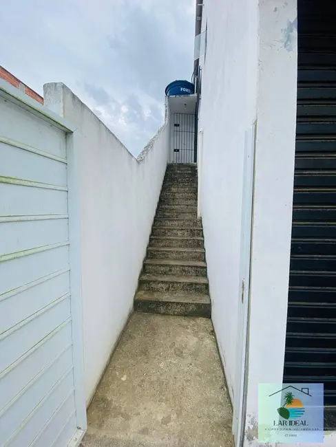 Foto 2 de Casa com 1 quarto à venda e para alugar, 240m2 em Cabo Frio - RJ