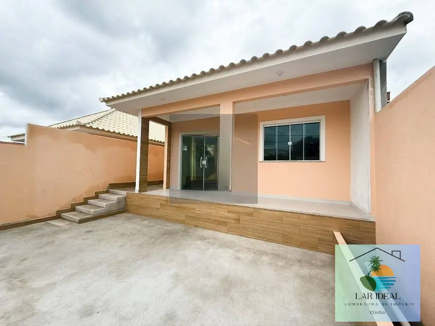 Foto 1 de Casa com 2 quartos à venda, 225m2 em Araruama - RJ