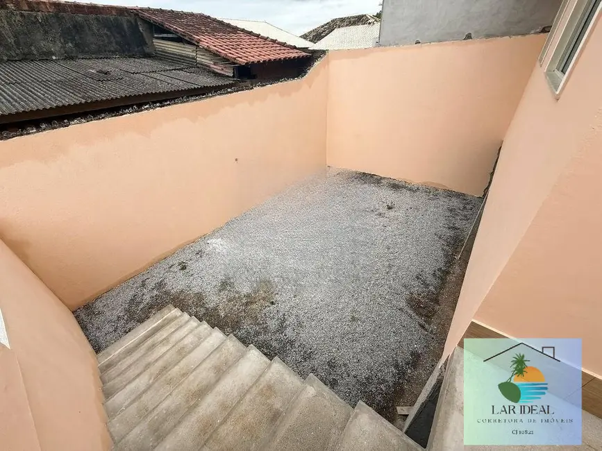 Foto 4 de Casa com 2 quartos à venda, 225m2 em Araruama - RJ