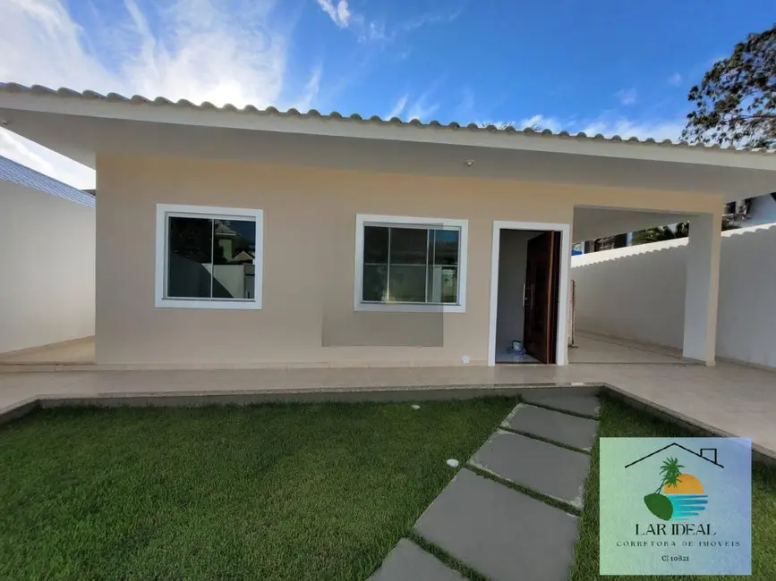 Foto 4 de Casa com 3 quartos à venda, 170m2 em Araruama - RJ