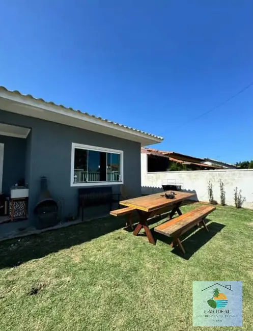 Foto 2 de Casa com 3 quartos à venda, 380m2 em Araruama - RJ