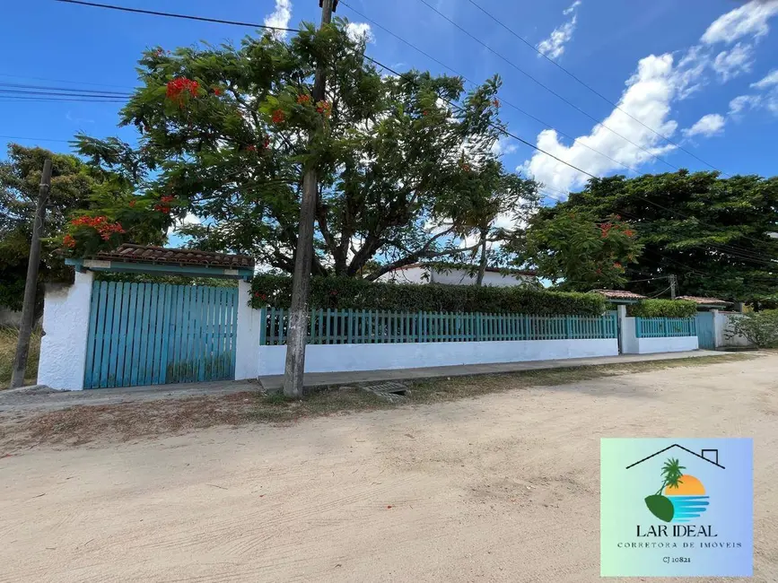 Foto 1 de Casa com 4 quartos à venda, 686m2 em Araruama - RJ