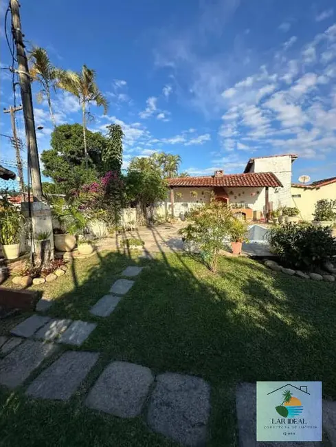 Foto 1 de Casa com 4 quartos à venda, 450m2 em Araruama - RJ