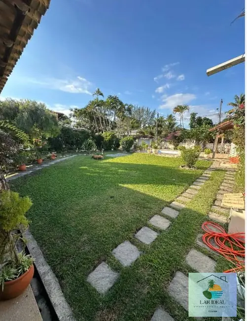 Foto 3 de Casa com 4 quartos à venda, 450m2 em Araruama - RJ