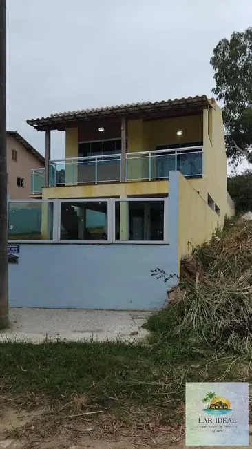 Foto 2 de Casa com 2 quartos à venda, 350m2 em Araruama - RJ