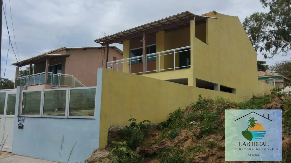 Foto 2 de Casa com 2 quartos à venda, 350m2 em Araruama - RJ