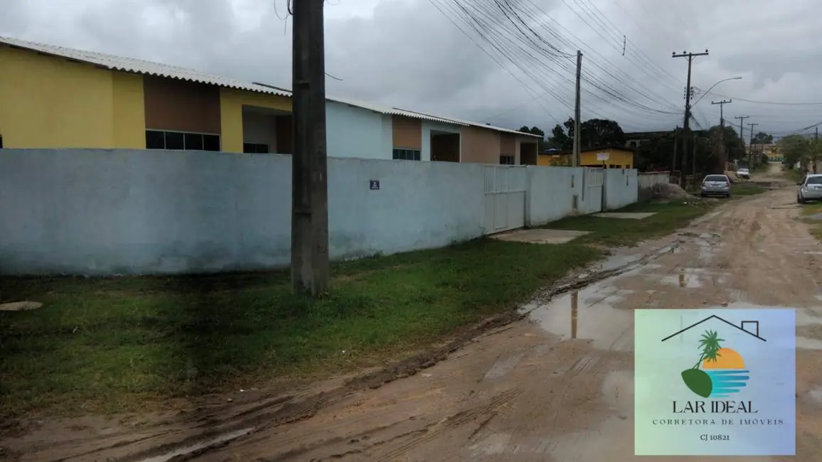 Foto 3 de Casa com 2 quartos à venda em Araruama - RJ