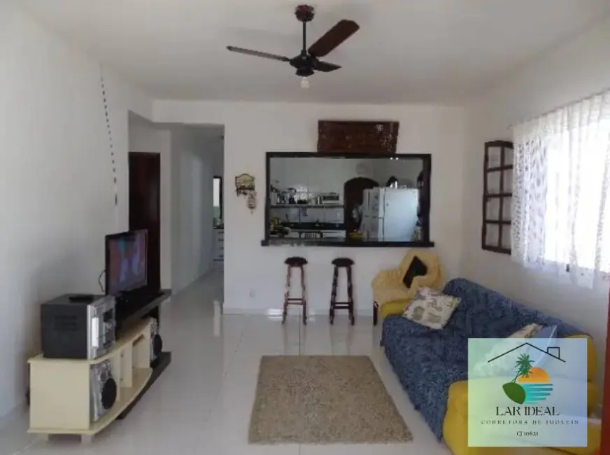 Foto 8 de Casa com 3 quartos à venda em Araruama - RJ