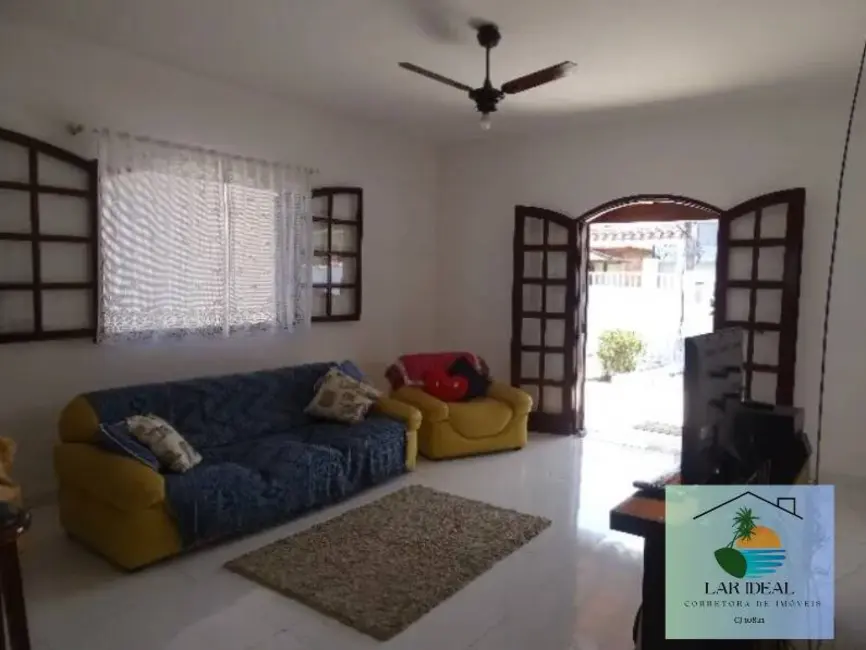 Foto 9 de Casa com 3 quartos à venda em Araruama - RJ