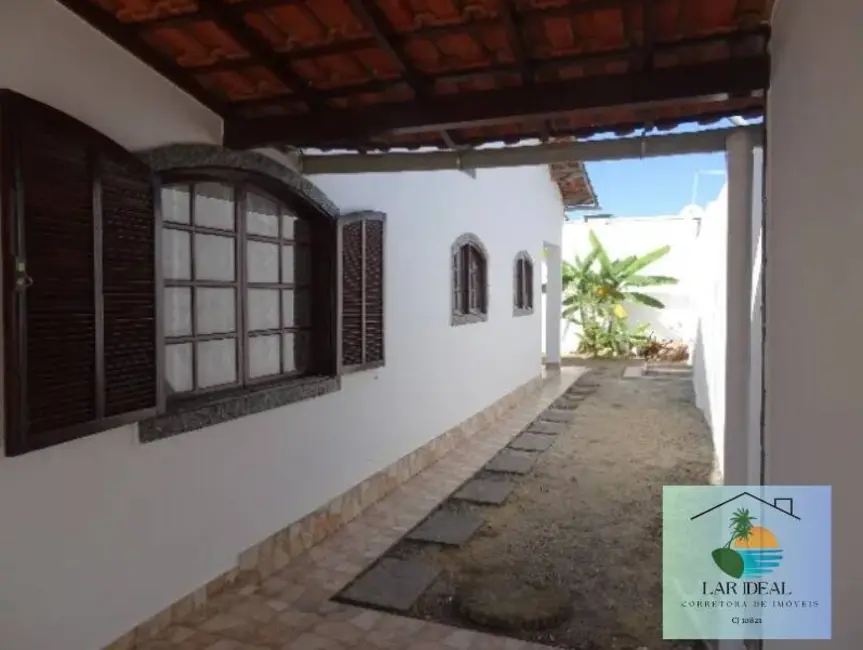 Foto 5 de Casa com 3 quartos à venda em Araruama - RJ
