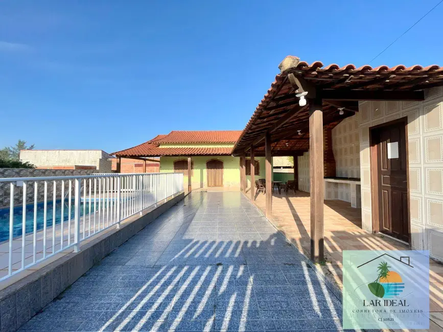 Foto 3 de Casa com 4 quartos à venda, 360m2 em Arraial Do Cabo - RJ