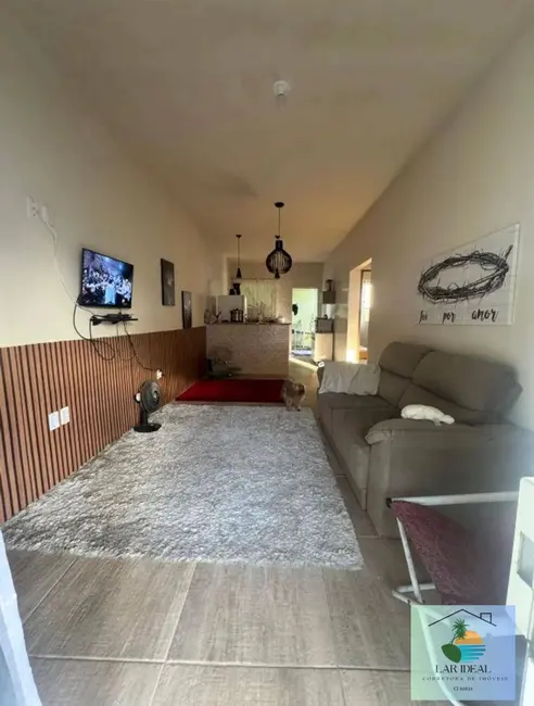 Foto 1 de Casa com 2 quartos à venda em Cabo Frio - RJ