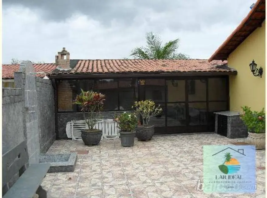 Foto 2 de Casa com 2 quartos à venda em Araruama - RJ