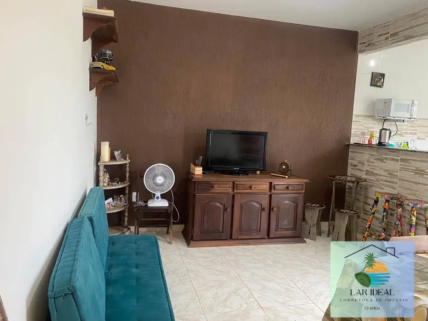 Foto 2 de Casa com 1 quarto à venda em Cabo Frio - RJ