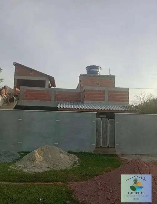 Foto 1 de Casa com 1 quarto à venda em Cabo Frio - RJ