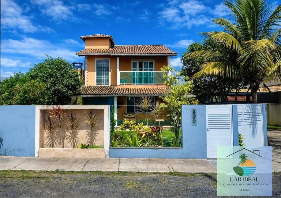 Foto 1 de Casa com 4 quartos à venda em Cabo Frio - RJ