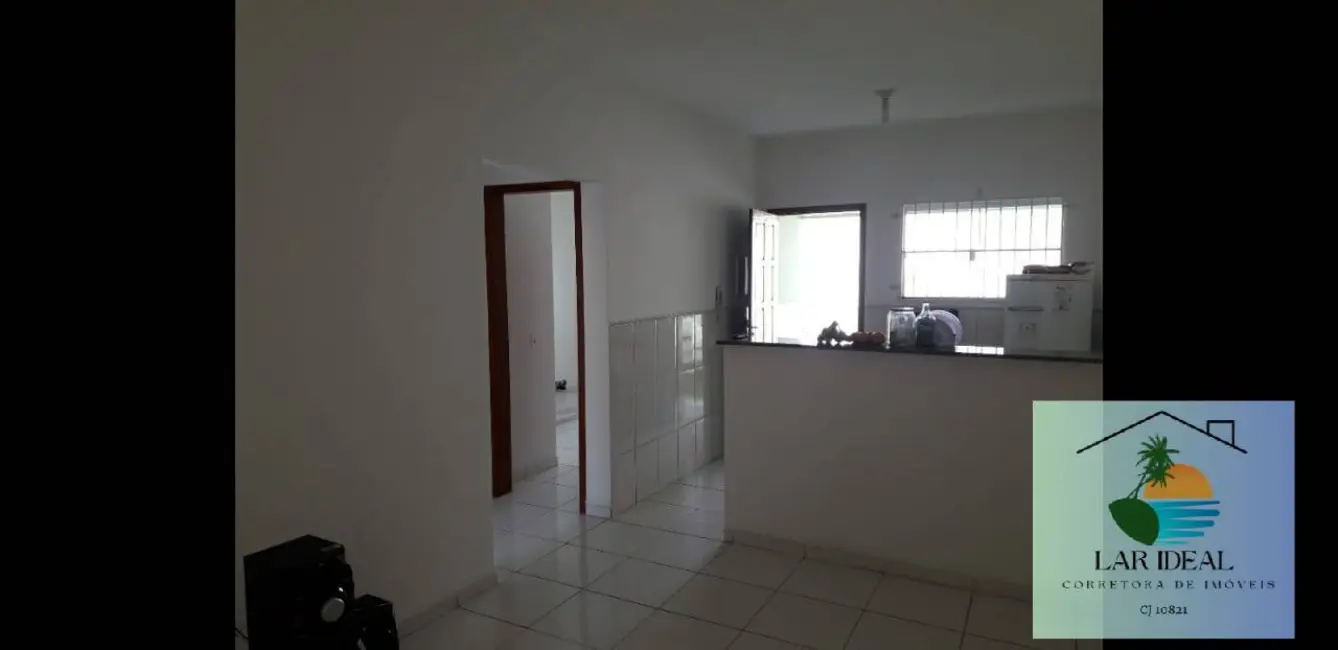 Foto 3 de Casa com 2 quartos à venda, 120m2 em Araruama - RJ