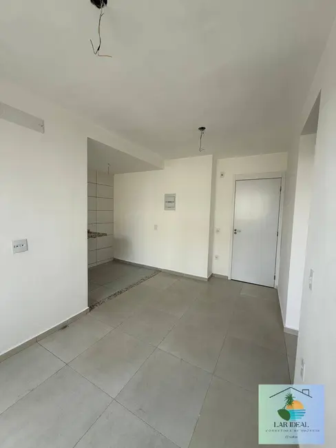 Foto 4 de Apartamento com 2 quartos à venda e para alugar, 53m2 em Nova São Pedro, Sao Pedro Da Aldeia - RJ