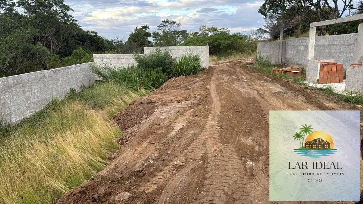Foto 1 de Terreno / Lote à venda, 600m2 em Araruama - RJ