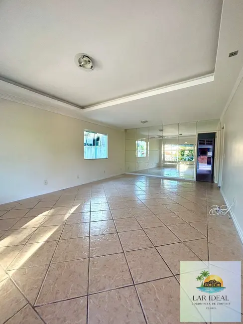 Foto 8 de Casa com 3 quartos à venda, 475m2 em Cabo Frio - RJ