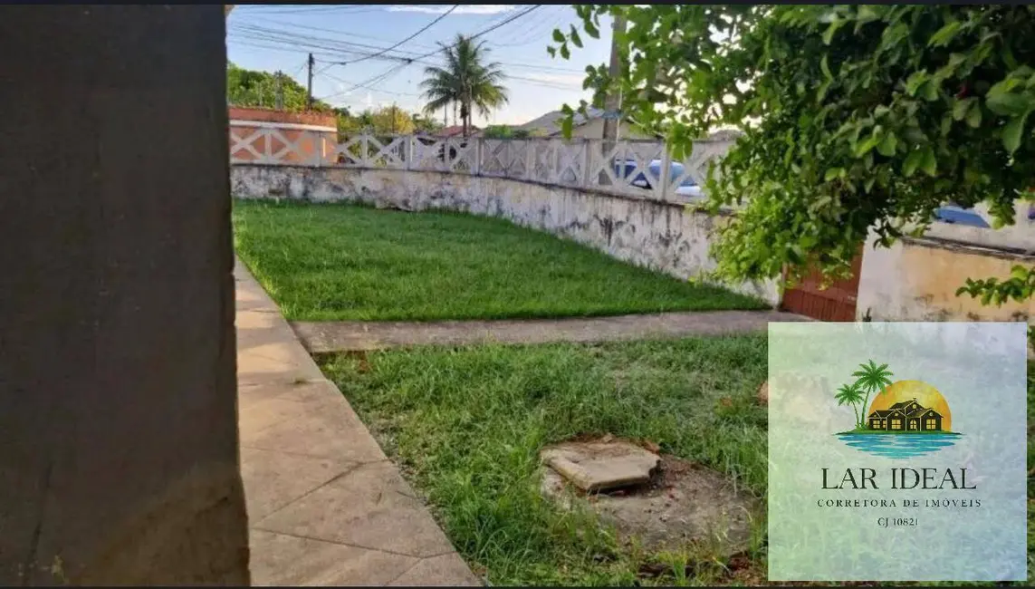 Foto 2 de Casa com 3 quartos à venda, 500m2 em Araruama - RJ