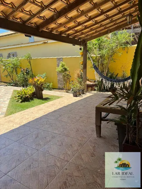 Foto 2 de Casa com 2 quartos à venda, 250m2 em Arraial Do Cabo - RJ