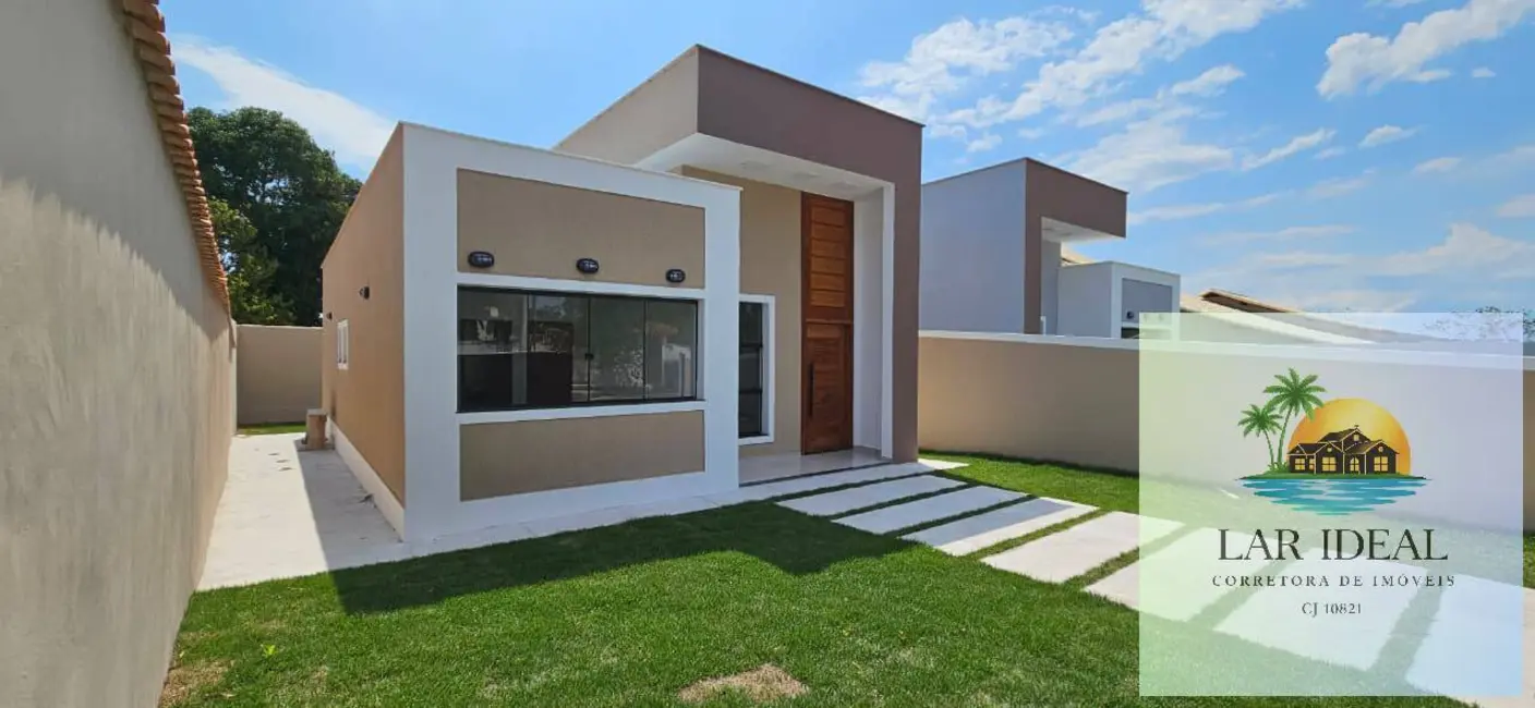 Foto 1 de Casa com 3 quartos à venda, 300m2 em Araruama - RJ