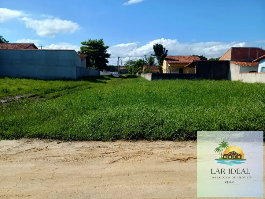 Foto 2 de Terreno / Lote à venda, 315m2 em Araruama - RJ