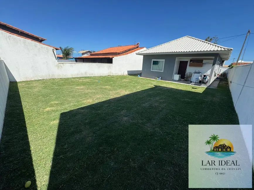 Foto 2 de Casa com 3 quartos à venda, 380m2 em Araruama - RJ