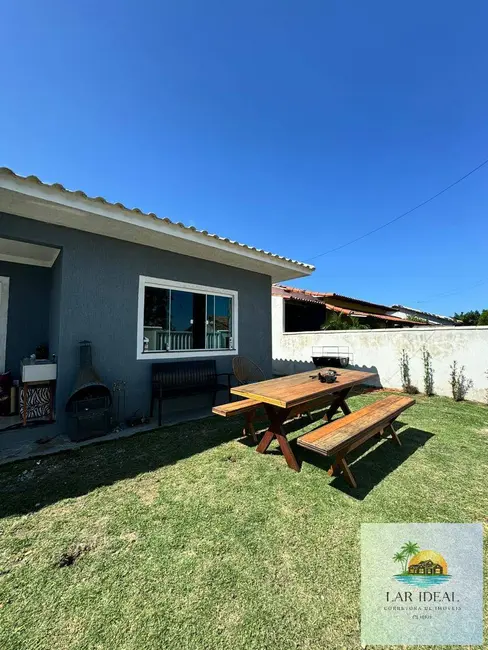 Foto 3 de Casa com 3 quartos à venda, 380m2 em Araruama - RJ